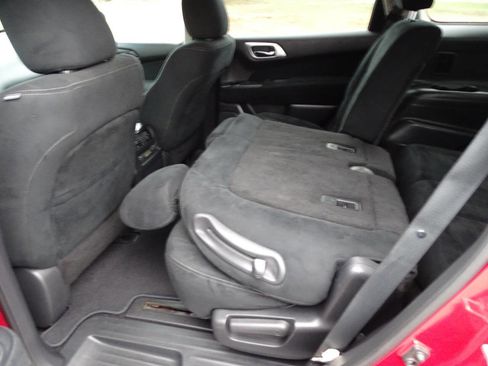 Used 2015 Nissan Pathfinder SV image 29