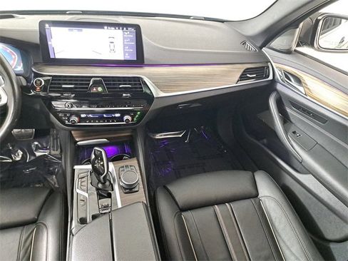 Used 2021 BMW M550i xDrive image 16