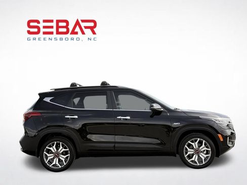 Used 2023 Kia Seltos SX w/ SX Sunroof Package AWD/4WD image 7