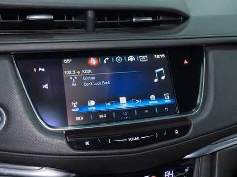 Used 2018 Cadillac XT5 Premium Luxury w/ Driver Assist Package image 41