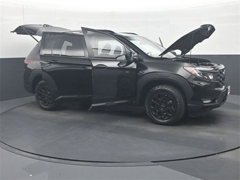 Used 2022 Honda Passport TrailSport image 34