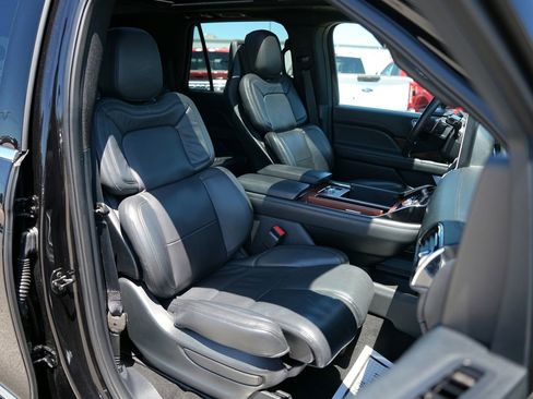 Used 2023 Lincoln Navigator L Reserve AWD/4WD image 23