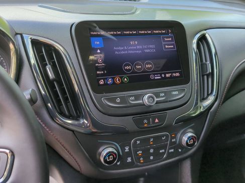 Used 2022 Chevrolet Equinox RS w/ RS Leather Package FWD image 13