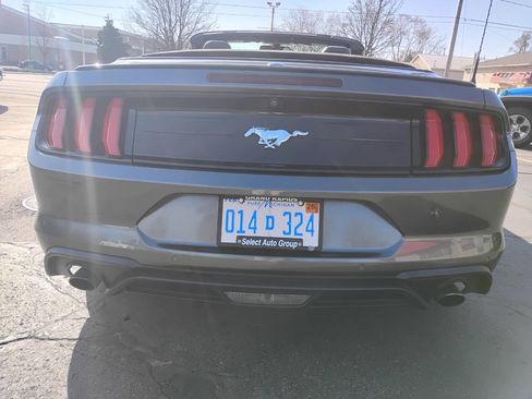 Used 2020 Ford Mustang Premium image 9
