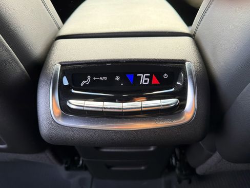 Used 2022 Cadillac XT6 Premium Luxury w/ LPO, Floor Liner Package image 25