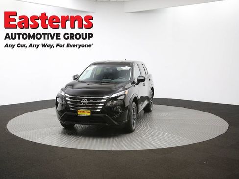 Used 2024 Nissan Rogue SV image 53