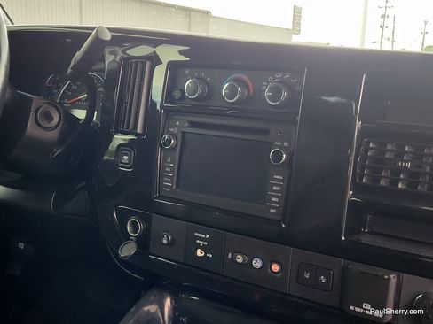 Used 2019 Chevrolet Express 2500 w/ Enhanced Convenience Package RWD image 29