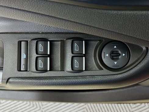 Used 2019 Ford Escape Titanium FWD image 22
