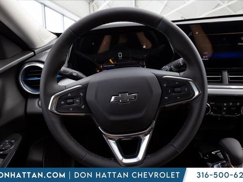 New 2026 Chevrolet Trax LT w/ Driver Confidence Package FWD image 5