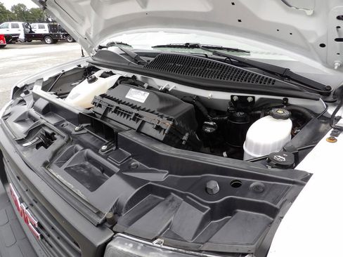 Used 2021 GMC Savana 3500 Extended w/ Power Convenience Package image 32