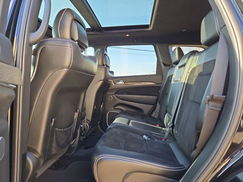 Used 2018 Jeep Grand Cherokee SRT w/ Trailer Tow Group IV image 13