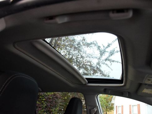 Used 2014 Toyota RAV4 XLE image 17