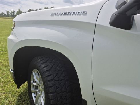 Used 2021 Chevrolet Silverado 1500 LTZ AWD/4WD image 22