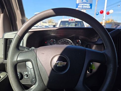 Used 2019 Chevrolet Express 3500 w/ Driver Convenience Package image 29