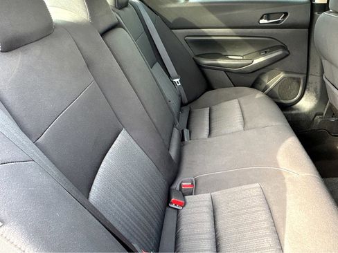 Used 2019 Nissan Altima 2.5 SV image 12