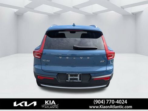 Used 2024 Volvo XC40 B5 Ultimate w/ Protection Package Premier AWD/4WD image 4