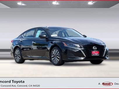 Used 2025 Nissan Altima 2.5 SV