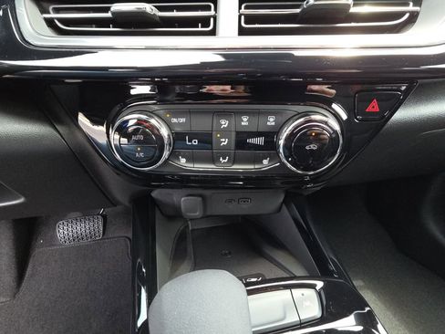 New 2026 Chevrolet Trax RS w/ Sunroof Package FWD image 23