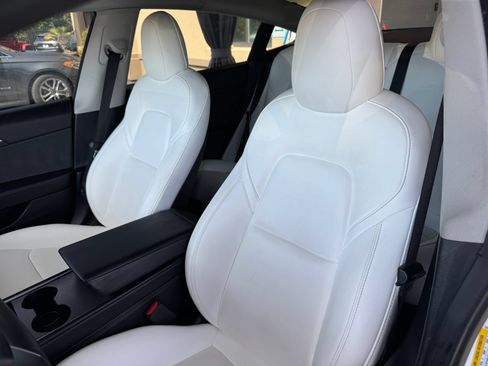 Used 2022 Tesla Model 3 Long Range AWD/4WD image 11