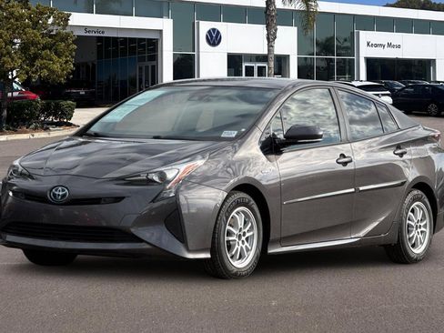 Used 2017 Toyota Prius Two image 8