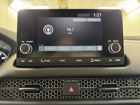 Used 2025 Honda HR-V Sport image 34