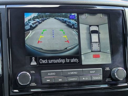 Used 2024 Nissan Titan PRO-4X w/ Pro-4x Convenience Package AWD/4WD image 21