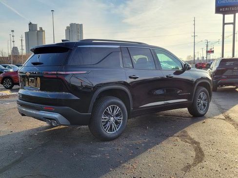 New 2026 Chevrolet Traverse LT image 2