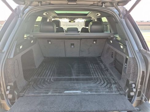 Used 2025 Land Rover Range Rover SE AWD/4WD image 22