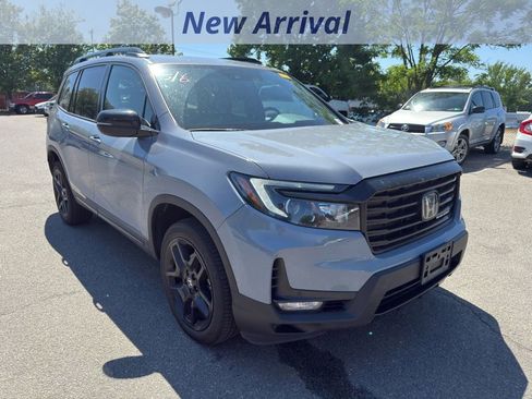 Used 2025 Honda Passport Black Edition image 2