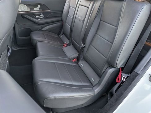 Used 2024 Mercedes-Benz GLS 450 4MATIC image 28