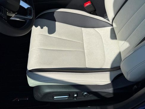 Used 2025 Acura Integra A-Spec image 10