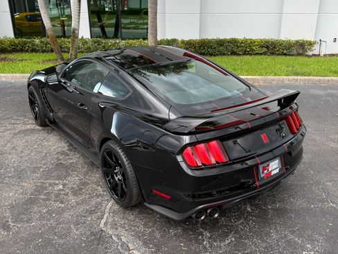 Used 2017 Ford Mustang Shelby GT350R w/ GT350R Equipment Group 920A RWD image 16
