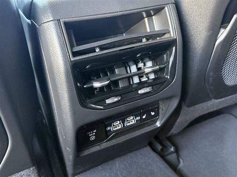 Used 2023 Jeep Grand Cherokee Limited w/ Black Appearance Package AWD/4WD image 30