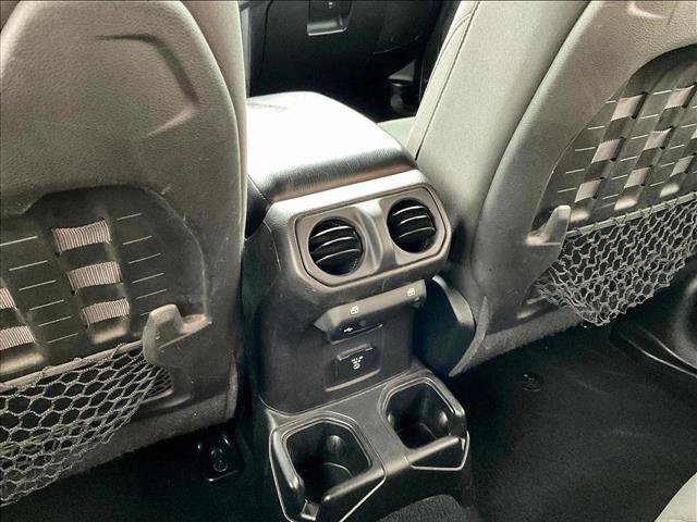 Used 2018 Jeep Wrangler Unlimited Rubicon AWD/4WD image 23
