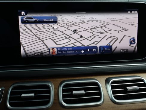 Used 2025 Mercedes-Benz GLS 450 4MATIC image 39