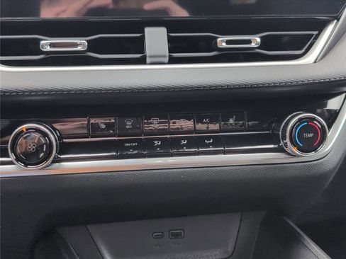 New 2026 Chevrolet Equinox LT w/ LPO, Floor Liner Package image 28