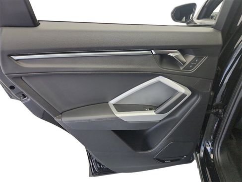 Used 2023 Audi Q3 2.0T Premium Plus image 25