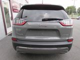 Used 2019 Jeep Cherokee Limited image 3