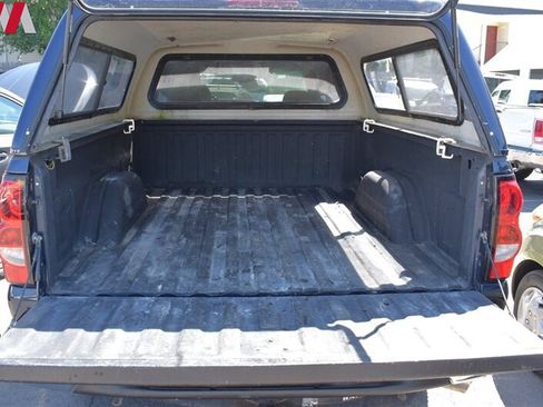 Used 2006 Chevrolet Silverado 2500 LT w/ Heavy-Duty Power Package AWD/4WD image 20
