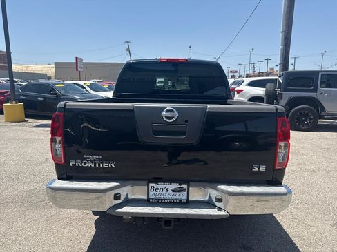 Used 2010 Nissan Frontier SE RWD image 7