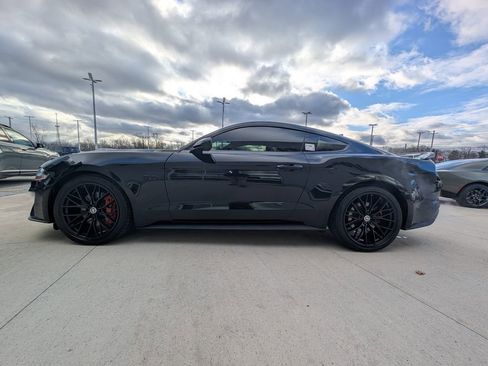 Used 2022 Ford Mustang GT Premium w/ Black Accent Package image 7