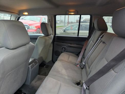 Used 2007 Jeep Commander Sport image 19