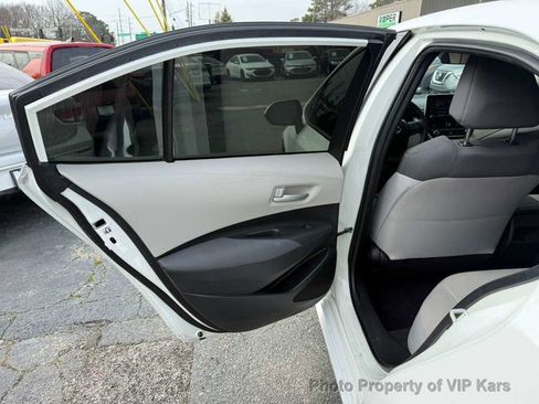 Used 2020 Toyota Corolla LE image 9