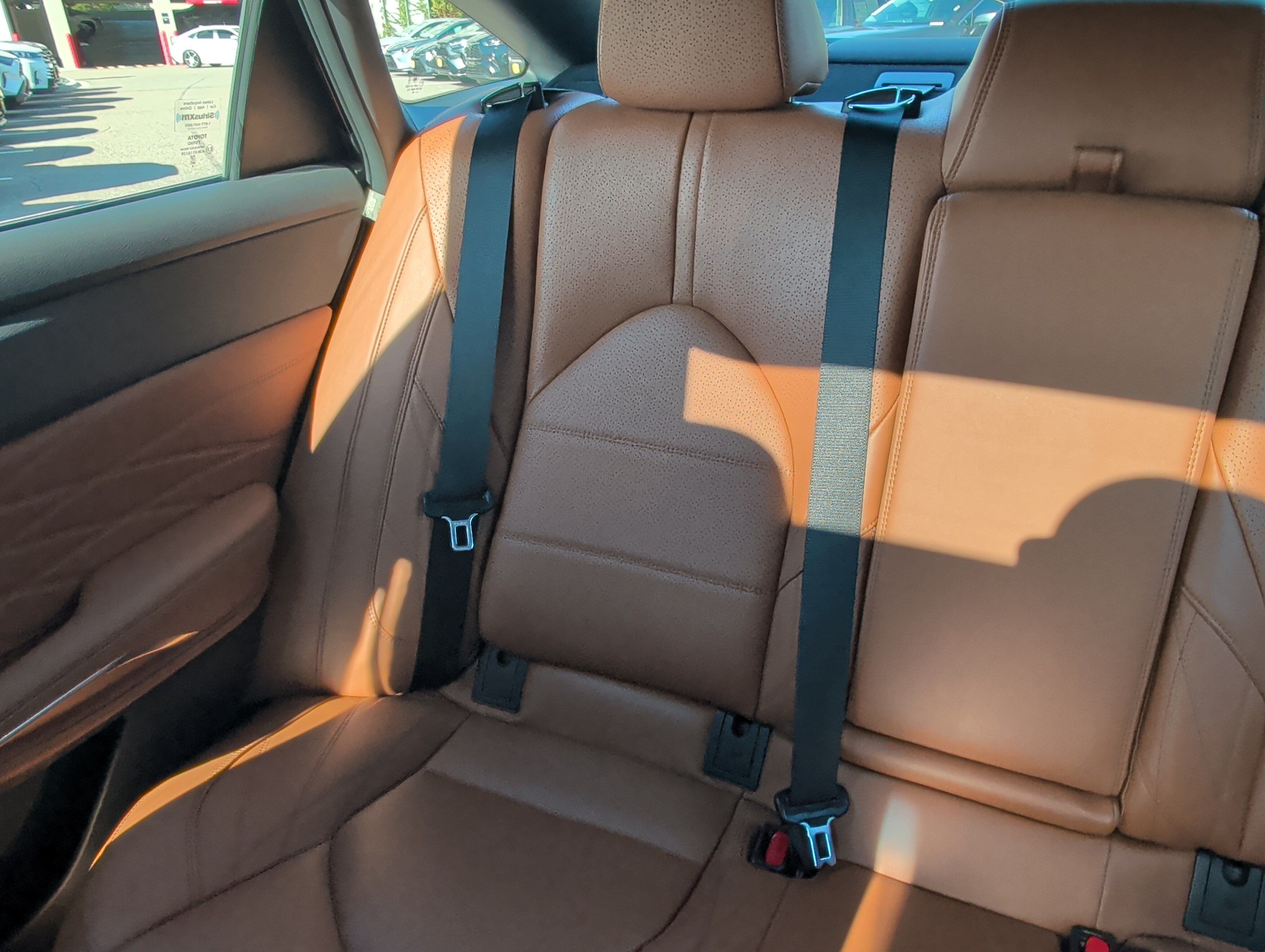 Used 2019 Toyota Avalon Limited w/ Advanced Safety Package FWD image 12