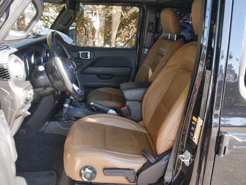 Used 2021 Jeep Wrangler Unlimited Rubicon w/ Steel Bumper Group image 3