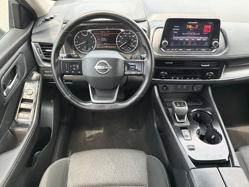 Used 2025 Nissan Rogue SV FWD image 22