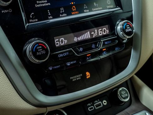 Used 2019 Nissan Murano Platinum w/ Cargo Package image 18