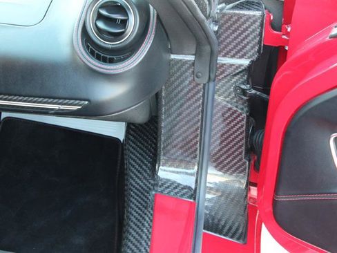 Used 2015 Alfa Romeo 4C Launch Edition w/ Convenience Group RWD image 19