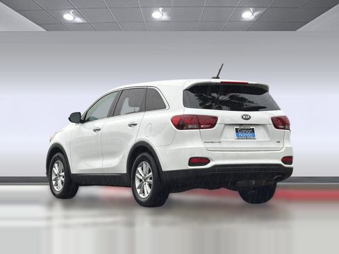 Used 2019 Kia Sorento L image 3