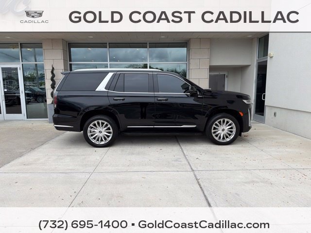 Used 2024 Cadillac Escalade Premium Luxury AWD/4WD image 4